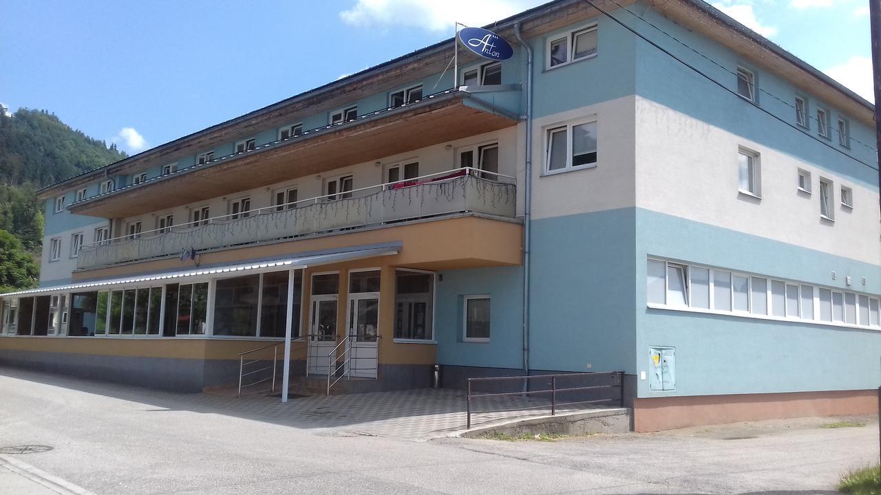 Penzion Anton Teplička nad Váhom Exterior foto