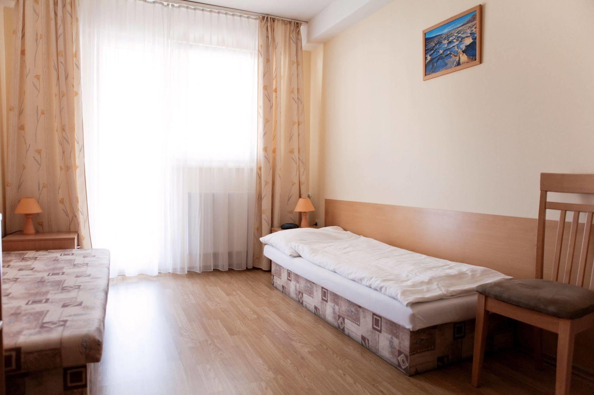 Penzion Anton Teplička nad Váhom Exterior foto